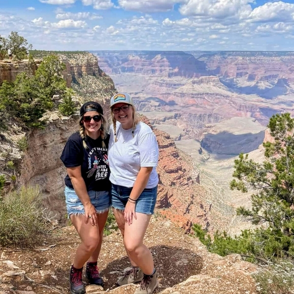 Meet your Posher, Grace✨ - Picture 4 of 4